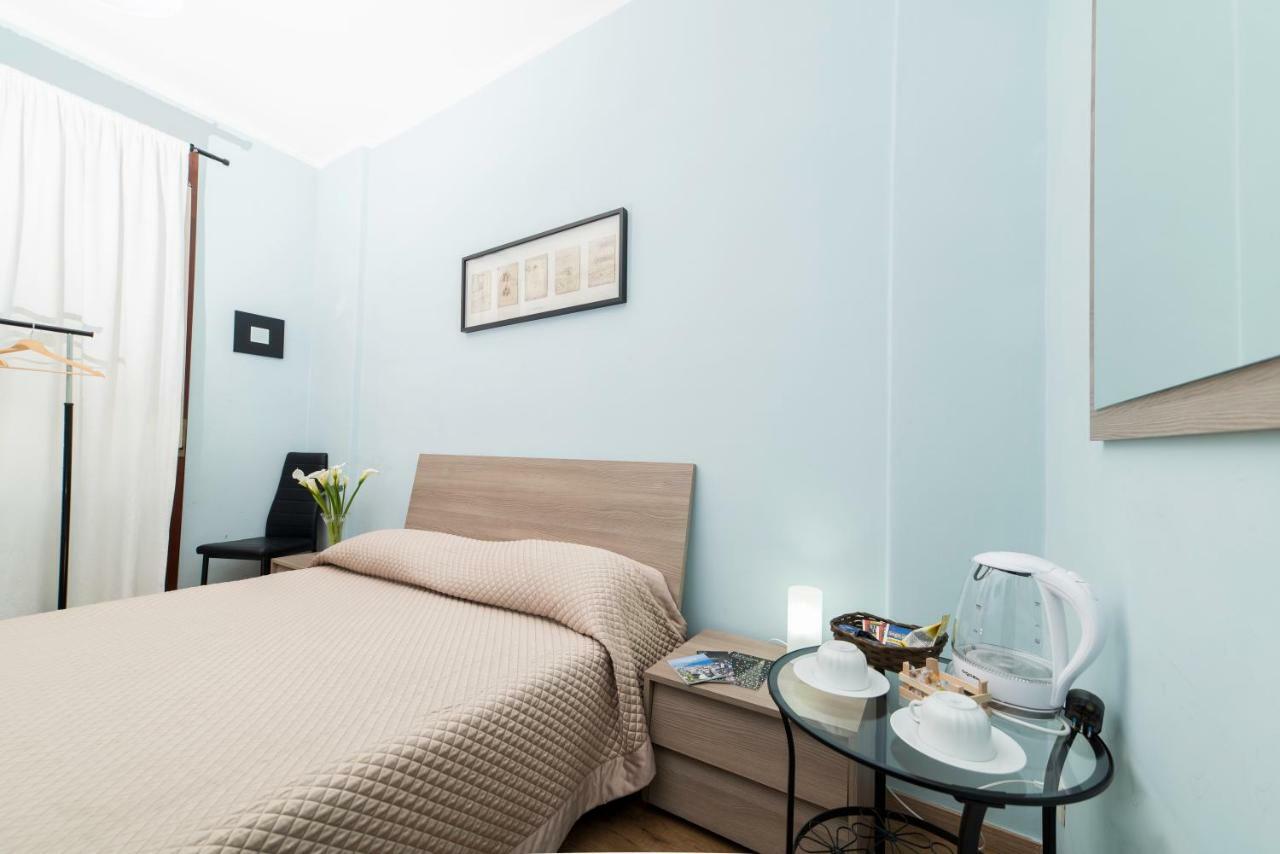 B&B In Centro 33 ซาแลร์โน ภายนอก รูปภาพ