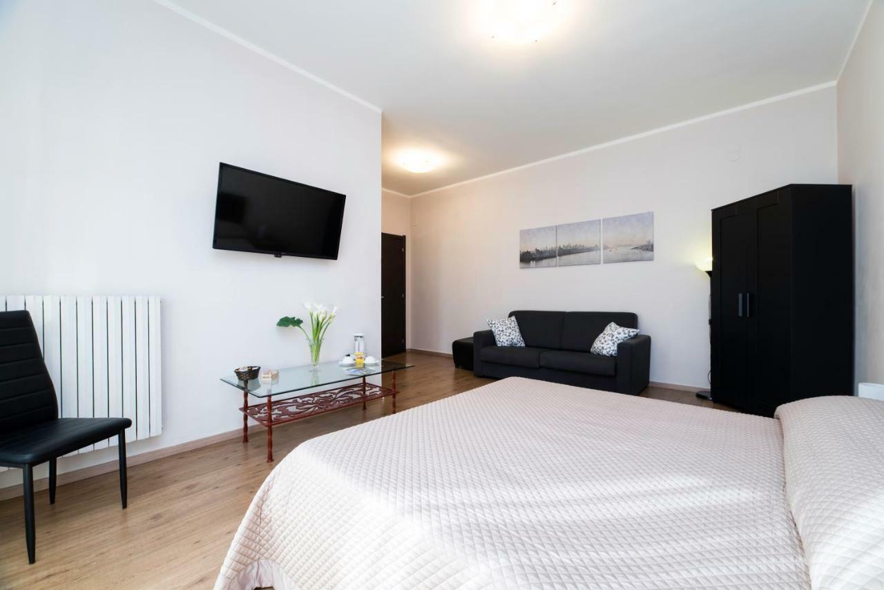 B&B In Centro 33 ซาแลร์โน ภายนอก รูปภาพ