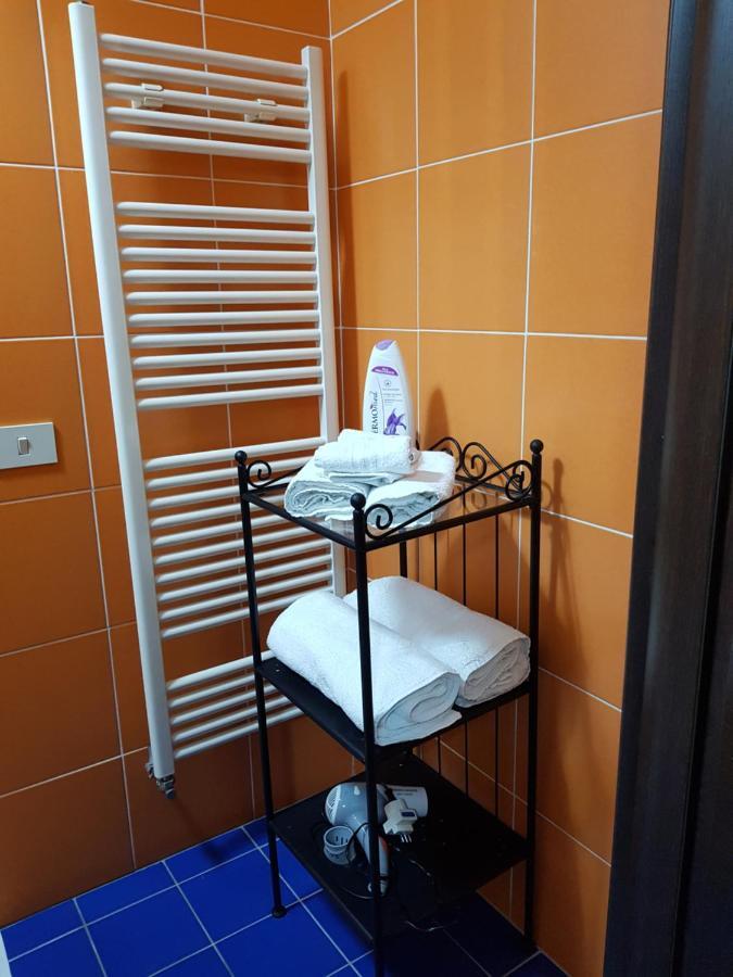 B&B In Centro 33 ซาแลร์โน ภายนอก รูปภาพ
