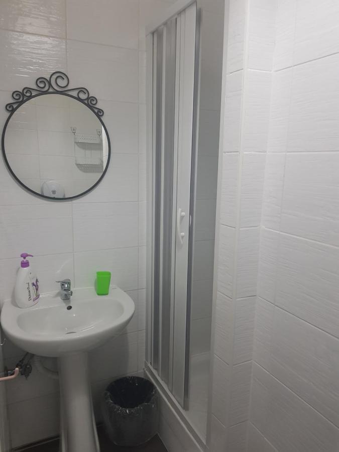 B&B In Centro 33 ซาแลร์โน ภายนอก รูปภาพ