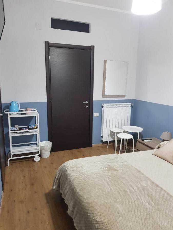 B&B In Centro 33 ซาแลร์โน ภายนอก รูปภาพ